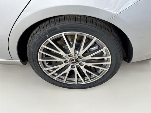 Used 2025 Mercedes-Benz CLA 250 4MATIC image 36