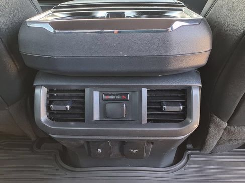 Used 2024 Ford F150 Lariat w/ Equipment Group 502A High AWD/4WD image 18