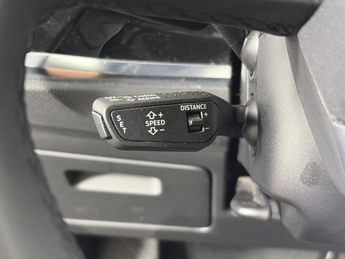 Used 2025 Audi Q3 2.0T Premium AWD/4WD image 34