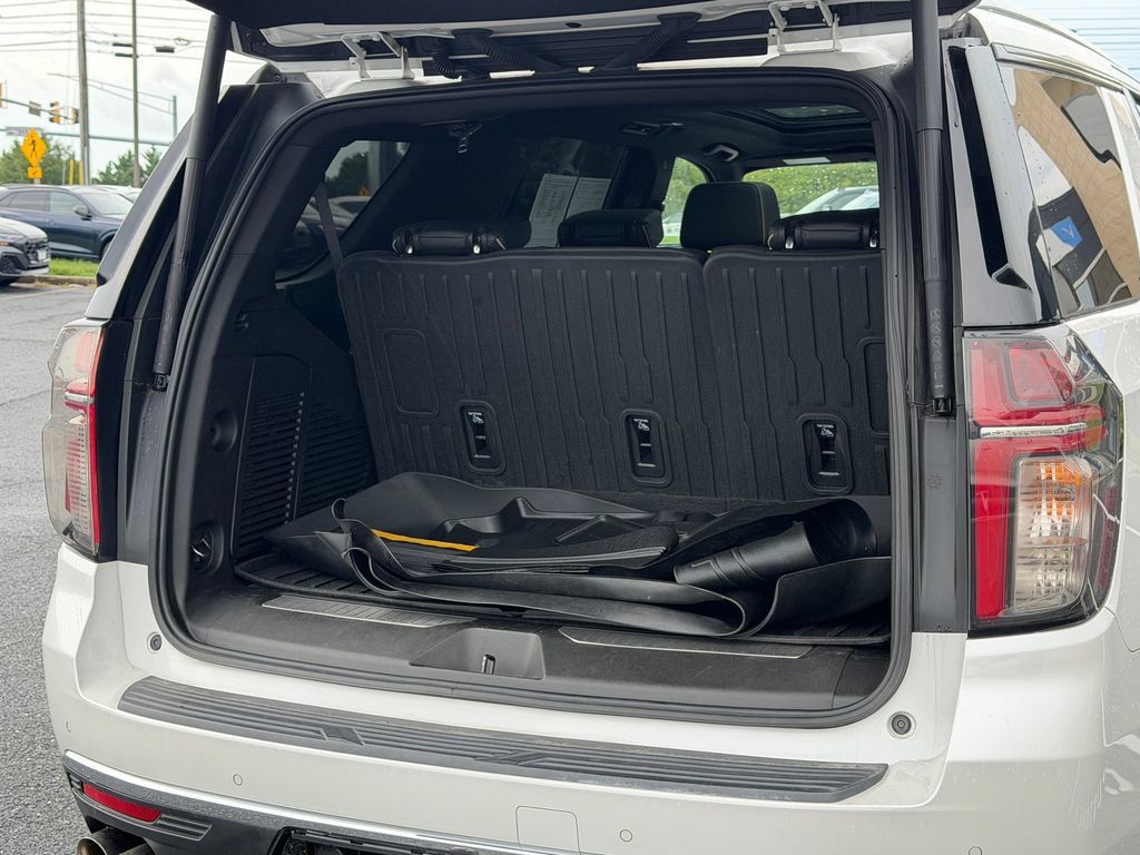 Used 2022 Chevrolet Tahoe Premier AWD/4WD image 20