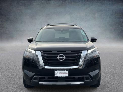 New 2025 Nissan Pathfinder SL image 6