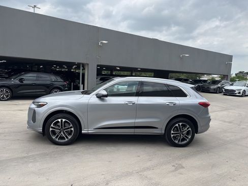 Certified 2025 Audi Q5 Premium Plus w/ Premium Plus AWD/4WD image 10