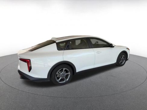 Used 2025 Kia K4 FWD image 15