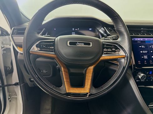 Used 2022 Jeep Grand Cherokee L Summit AWD/4WD image 12