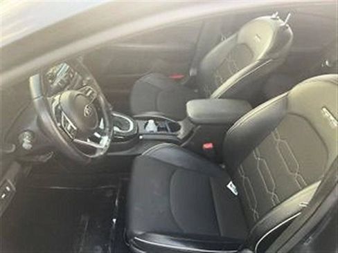 Used 2021 Kia Forte GT-Line FWD image 2