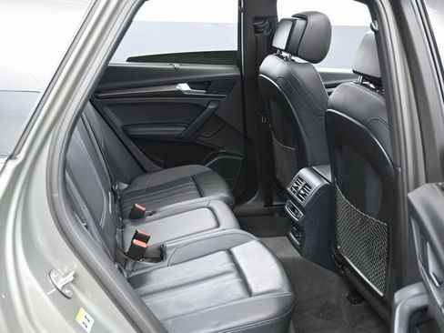 Used 2023 Audi SQ5 Prestige w/ Prestige Package image 38