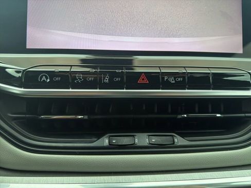 Used 2024 Jeep Compass Limited image 25