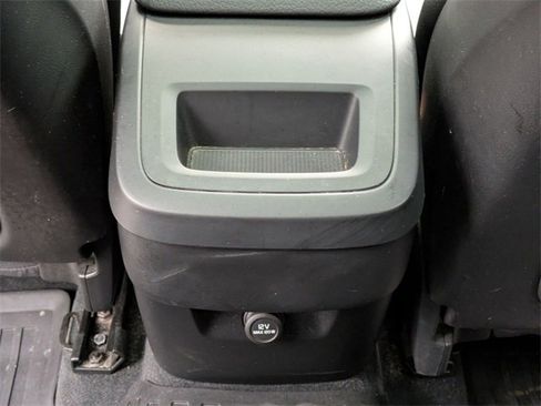 Used 2020 Volvo XC60 T5 Momentum image 19