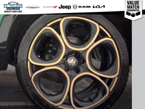 Used 2025 Alfa Romeo Tonale AWD/4WD image 18
