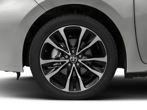 Used 2018 Toyota Corolla SE FWD image 11