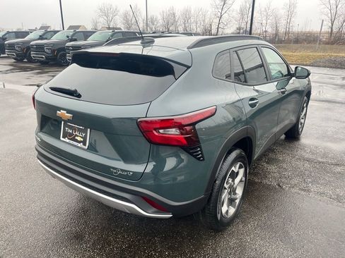 New 2026 Chevrolet Trax LT w/ LT Convenience Package image 7