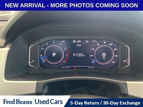 Used 2023 Volkswagen Atlas SE w/ Panoramic Sunroof Package image 11