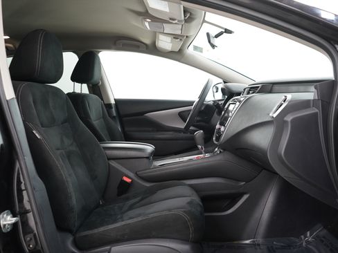 Used 2019 Nissan Murano S image 11