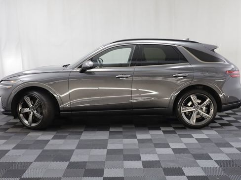 Used 2023 Genesis GV70 2.5T w/ Sport Prestige Package AWD/4WD image 4