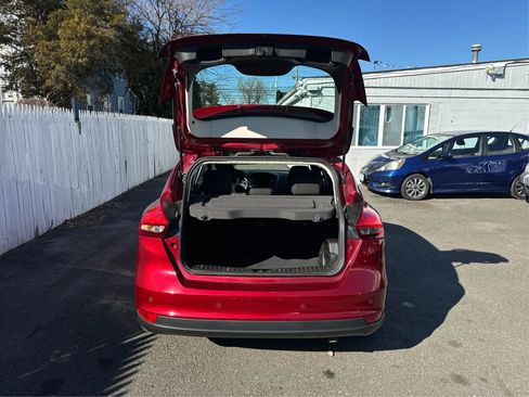 Used 2017 Ford Focus SEL image 16