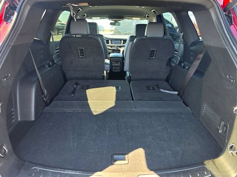 Used 2023 Buick Enclave Essence AWD/4WD image 8