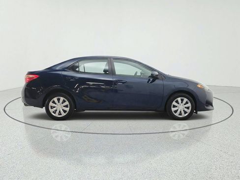 Used 2019 Toyota Corolla LE w/ Carpet Mat Package (TMS) FWD image 4