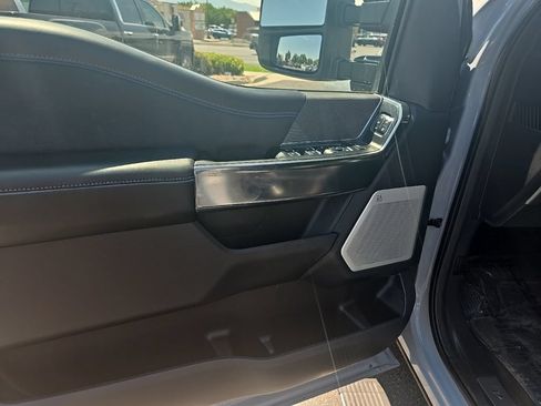 Used 2025 Ford F350 Platinum AWD/4WD image 9