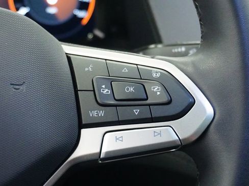 Used 2024 Volkswagen Atlas Peak Edition SE image 39