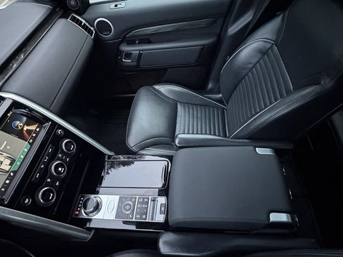 Used 2018 Land Rover Discovery HSE image 44