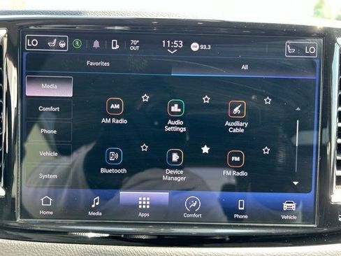 Used 2024 Chrysler Pacifica Touring-L FWD image 25