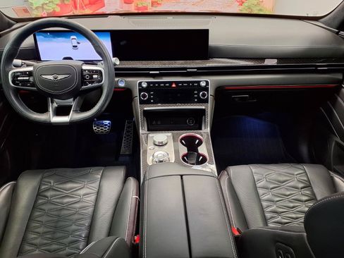 Used 2025 Genesis GV80 3.5T e-SC AWD/4WD image 16