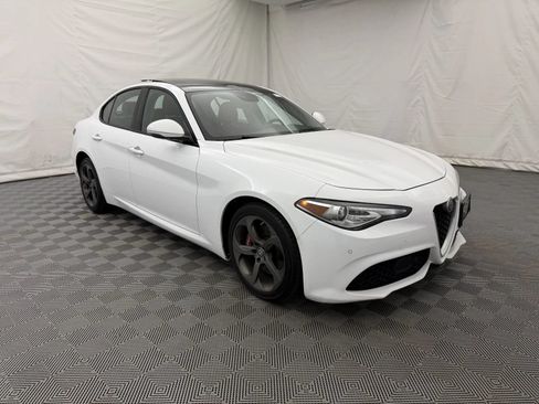 Used 2018 Alfa Romeo Giulia AWD image 5