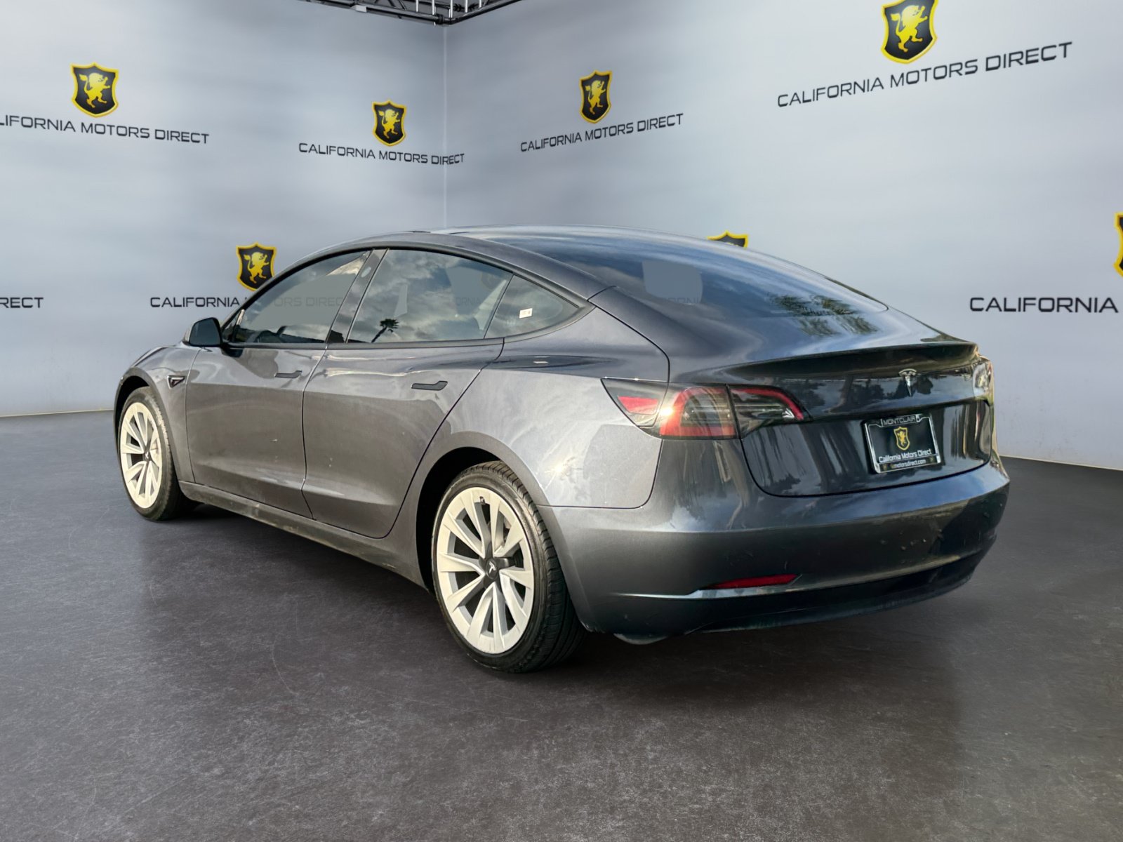 Used 2023 Tesla Model 3 Standard Range RWD image 3