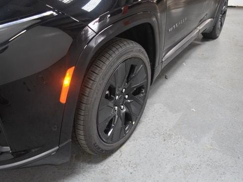 New 2025 Jeep Wagoneer S Launch Edition AWD/4WD image 9