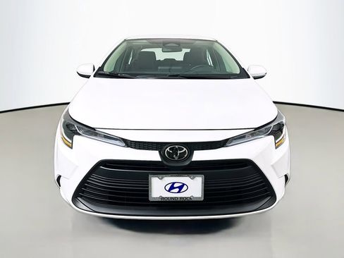 Used 2026 Toyota Corolla LE image 2