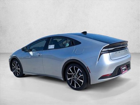 New 2026 Toyota Prius Plug-In Hybrid FWD image 9