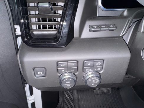 Used 2026 GMC Sierra 1500 AT4 w/ AT4 Premium Package AWD/4WD image 21
