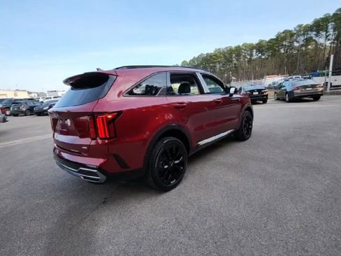 Used 2023 Kia Sorento SX image 5