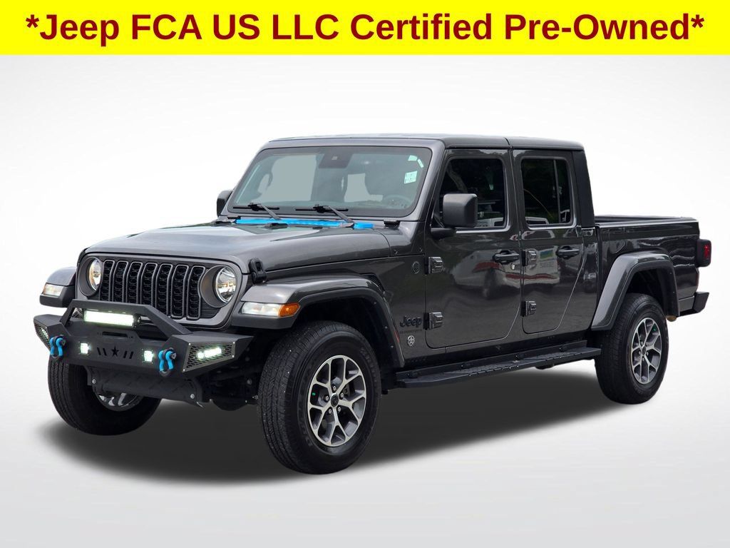 Used 2024 Jeep Gladiator Sport AWD/4WD image 2