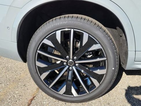 New 2026 Volvo XC90 B6 Ultra w/ Protection Package image 5
