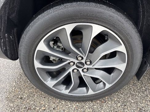 Used 2022 Lincoln Nautilus Reserve image 19