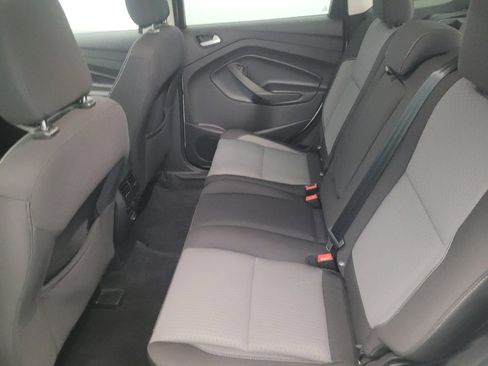 Used 2019 Ford Escape SE image 18