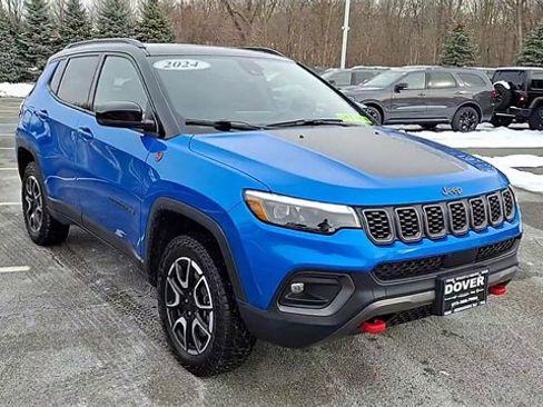 Certified 2024 Jeep Compass Trailhawk w/ Trailhawk Elite Group image 2