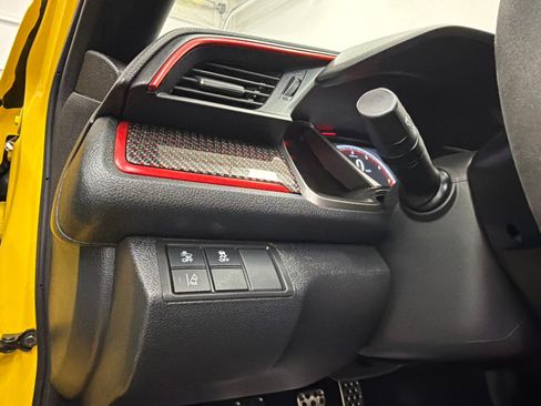 Used 2021 Honda Civic Type R Limited image 43