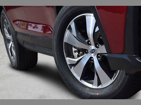 Certified 2023 Subaru Ascent Premium w/ Convenience Package AWD/4WD image 11