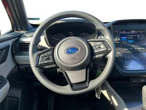 Used 2025 Subaru Forester AWD/4WD image 12