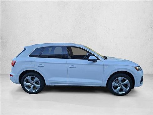 Used 2023 Audi Q5 2.0T Premium Plus w/ Premium Plus Package AWD/4WD image 4