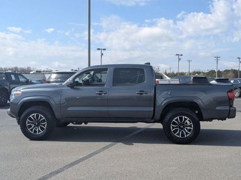 Used 2021 Toyota Tacoma SR AWD/4WD image 6