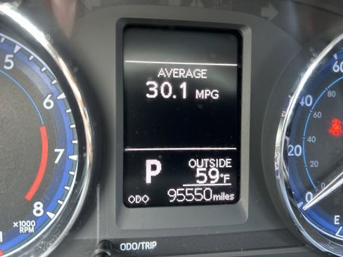 Used 2018 Toyota Corolla LE image 15