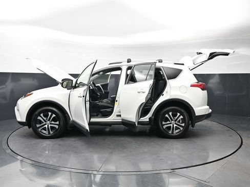 Used 2017 Toyota RAV4 LE FWD image 33