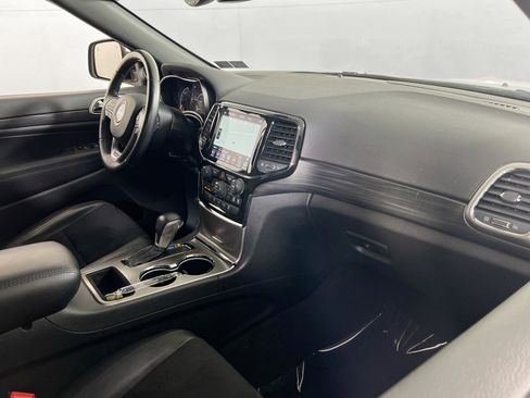 Used 2022 Jeep Grand Cherokee Laredo X image 28