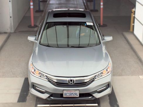 Used 2017 Honda Accord EX-L image 2
