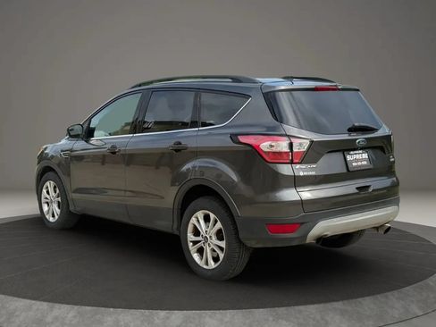 Used 2018 Ford Escape SE FWD image 5