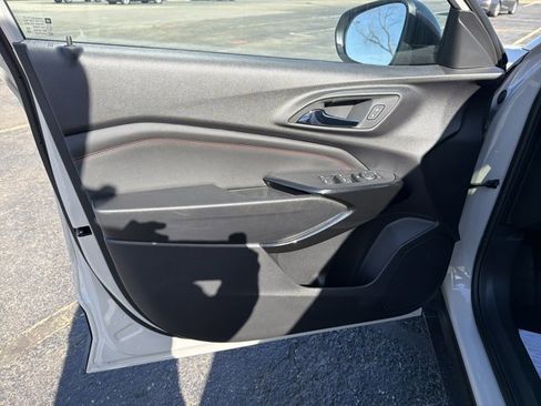 New 2026 Chevrolet Trax RS w/ Sunroof Package image 10