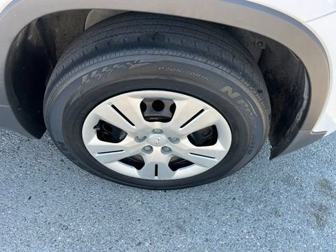 Used 2018 Chevrolet Trax LS FWD image 17
